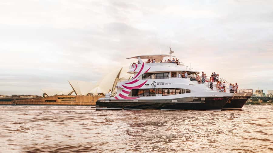 Sydney: Dinner Cruise with 3-Course Meal - Boarding at 6:10 PM (and 5:10 PM in winter)