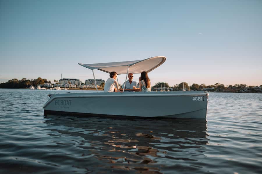Sydney: Electric Boat Rental from Cabarita Point - How the “self-driven” part really changes your day