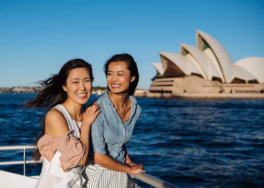 Sydney: Flexi Pass - Pick 3, 5 or 7 Experiences - Wildlife and aquariums: Taronga, SEA LIFE, WILD LIFE, and Calmsley Hill Farm