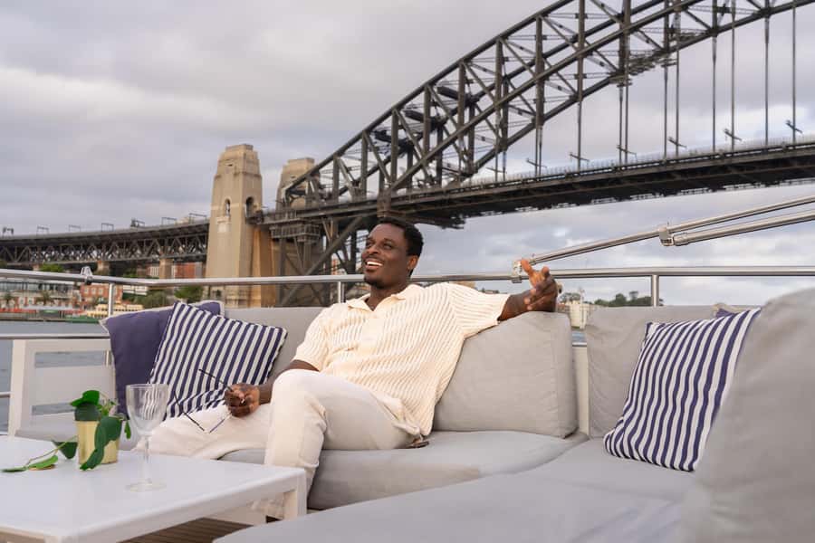Sydney: Golden Glow Sunset Harbour Cruise with 1 Drink - Staff and Atmosphere: Friendly, Organized, Not Overbearing