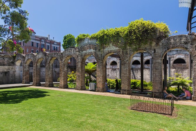 Sydney Guided Sightseeing Bus Tour - Woolloomooloo and the Finger Wharf pass-through