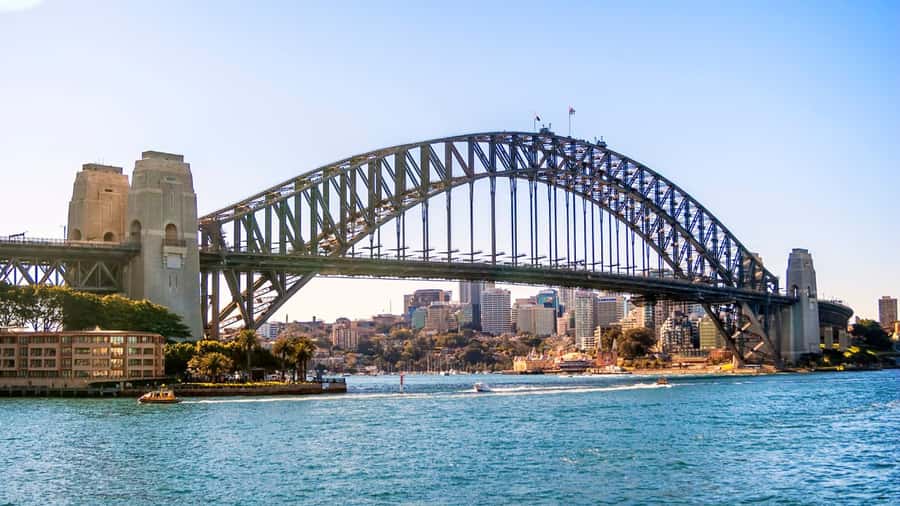 Sydney: Half-Day Private Tour of Sydney's Northern Beaches - Bayview to Palm Beach: surf energy and filming-fan fun