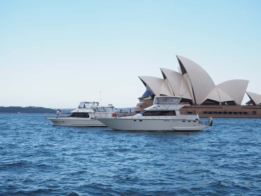 Sydney Harbour: 2-Hour Morning Yacht Cruise with Morning Tea - Finding Commissioner’s Steps and Getting on Board by 10:00