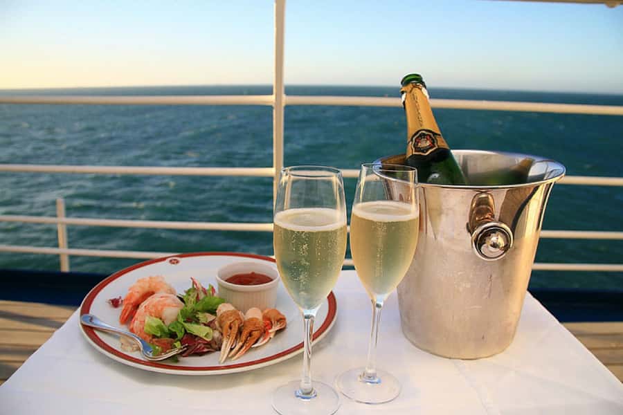Sydney Harbour: 3-Hour Lunch Cruise with Live Music - Key highlights worth your attention