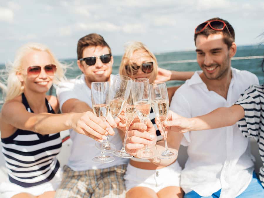 Sydney Harbour: 3-Hour Lunch Cruise with Live Music - Should you book this Sydney Harbour lunch cruise?