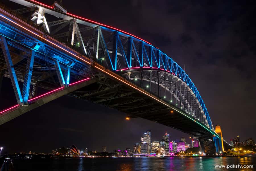 Sydney Harbour: 30 Minute Slow Jet Boat Vivid Cruise - Why a slow jet boat is such a good match for Vivid Sydney