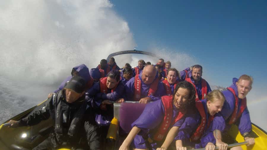 Sydney Harbour: 45-Minute Extreme Adrenaline Rush Ride - Jet Boat Speed, Straight From Circular Quay