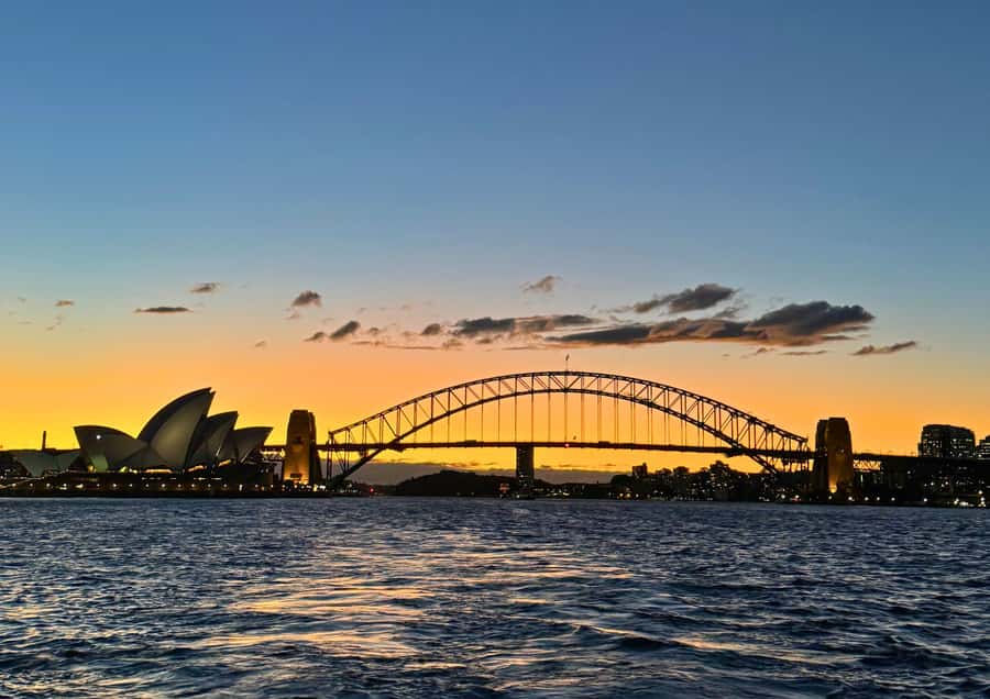 Sydney: Harbour Dinner Cruise with Buffet - The Landmarks You’ll See Lit Up: Harbour Bridge, Opera House, Botanic Gardens