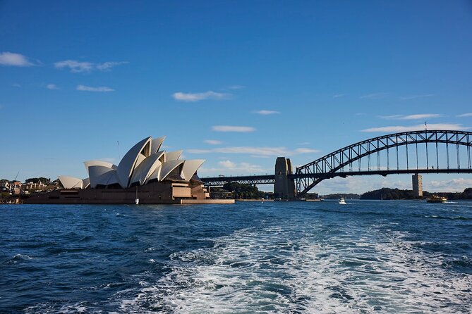 Sydney Harbour Discovery Cruise Including Lunch - Live harbour commentary: the difference between seeing and understanding