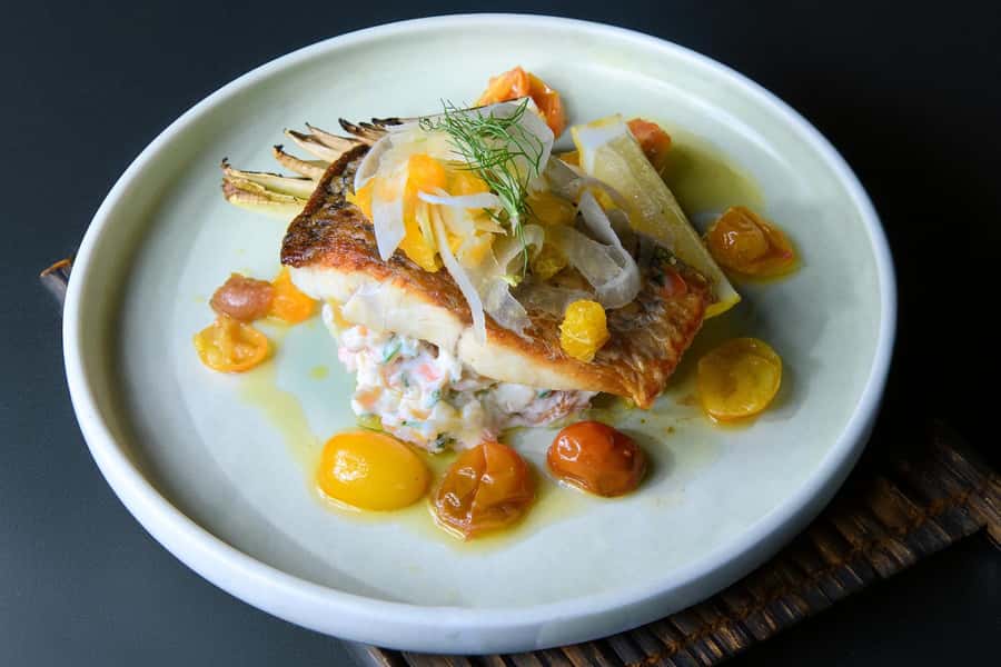 Sydney Harbour: Glass Boat Signature Dinner Cruise - Should you book the Sydney Harbour Glass Boat Signature Dinner Cruise?