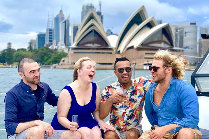 Sydney Harbour Highlights & Aussie Bites Catamaran Cruise - Key highlights at a glance