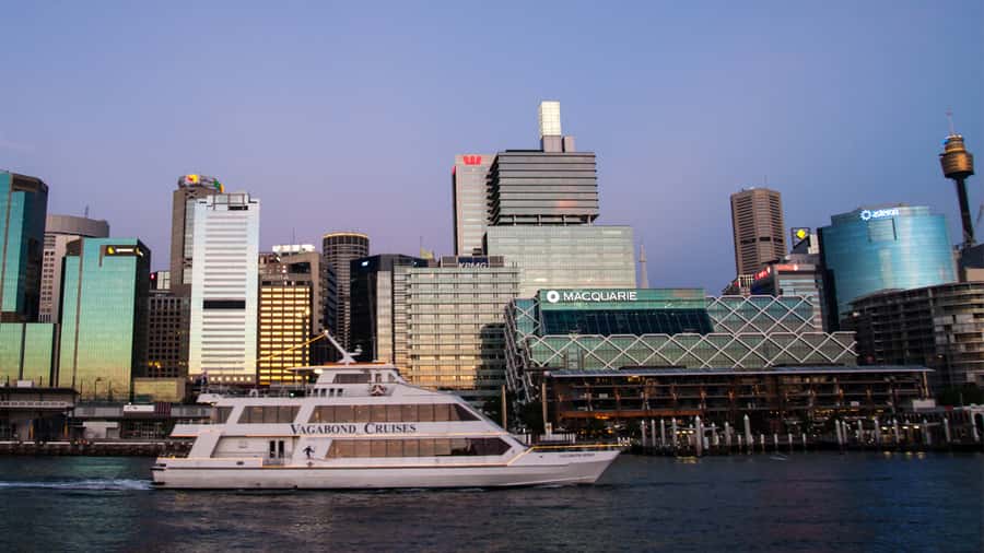 Sydney Harbour: Latin Fiesta Dinner Cruise - The Meal and Bar: What You Get During the 3-Course Part