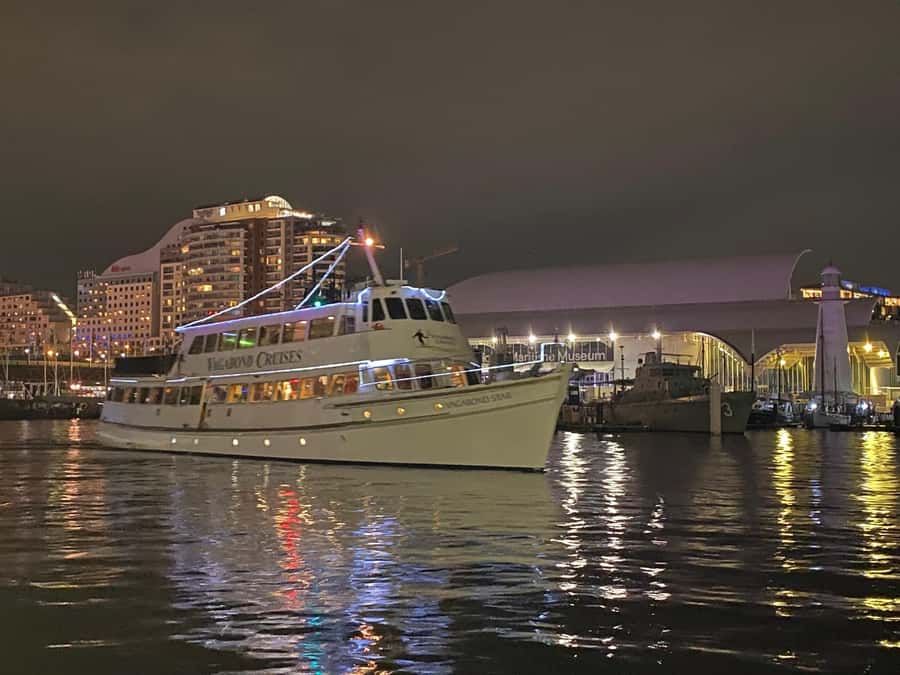 Sydney Harbour: Latin Fiesta Dinner Cruise - Sydney Harbour at Night: Views That Make the Price Make Sense