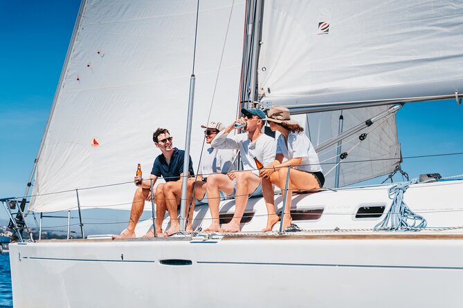 Sydney Harbour Sail Like a Local Lunch Tour - Lunch at Queens Beach: Where the Tour Turns Into a Swim Day
