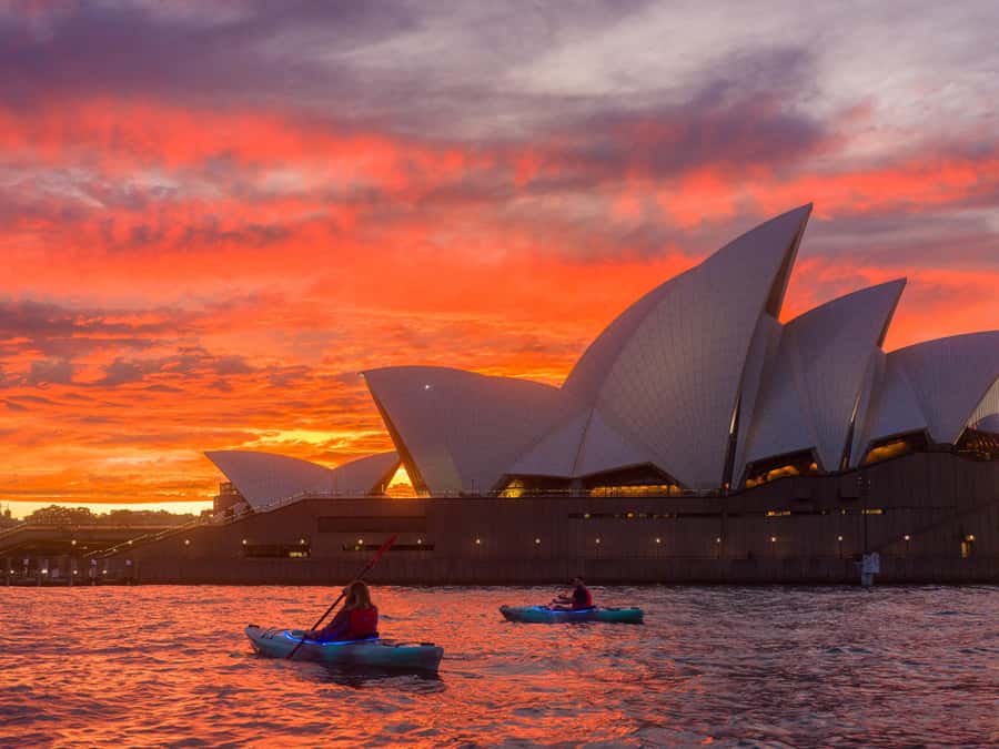 Sydney: Harbour Sunrise Kayak Tour - The 2-hour rhythm: safety briefing, photo pauses, and landmark time