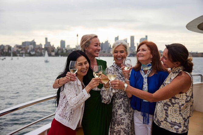 Sydney Harbour Sunset Dinner Cruise from Darling Harbour - A realistic look at the timing: when is this really happening?