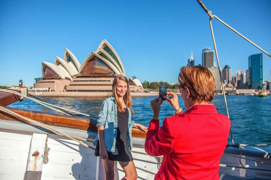 Sydney Harbour: Tall Ship Lunch Cruise - Optional mast climb and drinks: how to plan if you want extra
