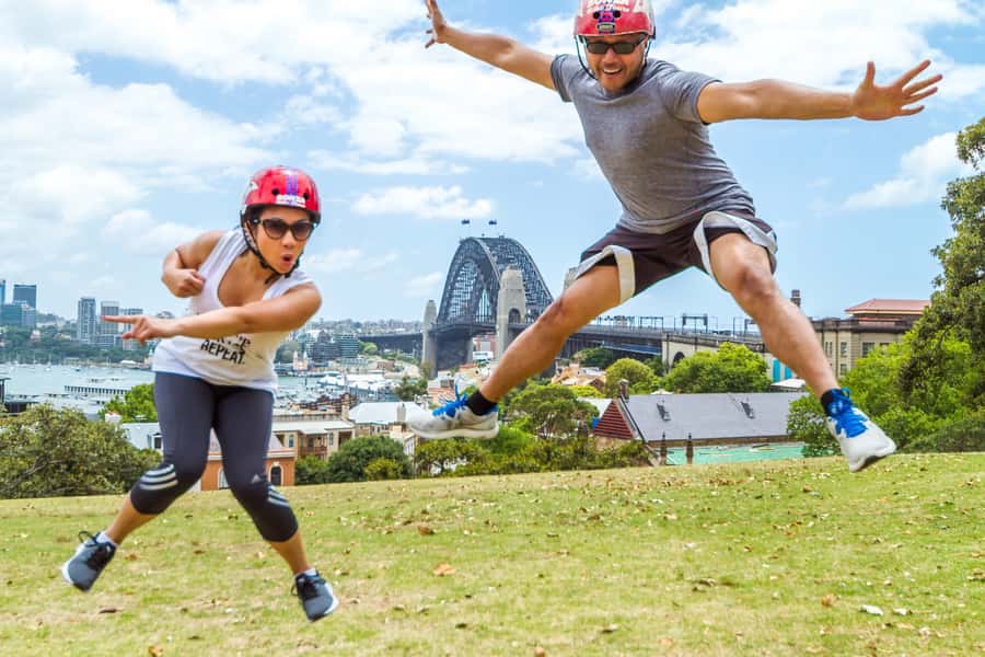 Sydney: Iconic Sights 4-Hour Bike Tour - Art stops that actually make sense in a bike loop