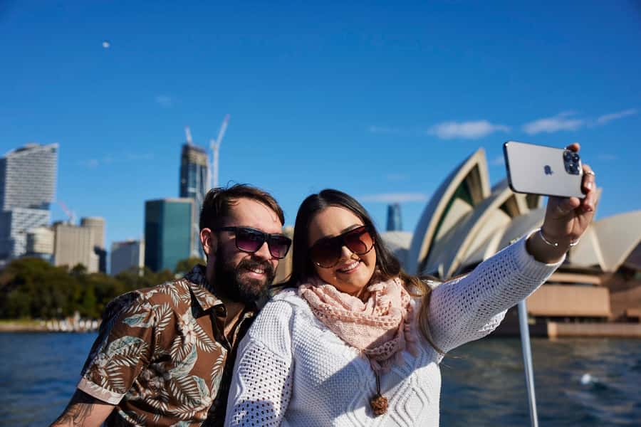 Sydney: Morning Sightseeing Bus to Bondi with Lunch Cruise - Key things to know before you go