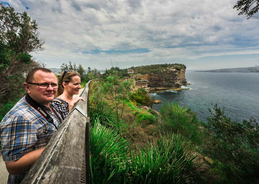 Sydney: Morning Sightseeing Bus to Bondi with Lunch Cruise - Rose Bay and the Gap viewpoints: coastline scenery with quick breaks