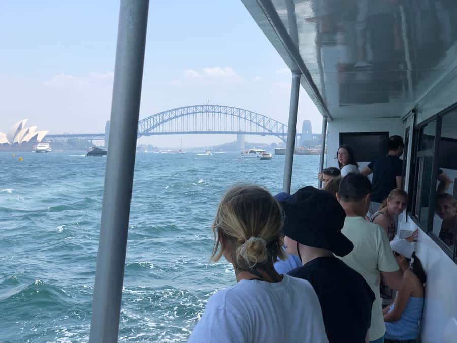 Sydney: Morning Sightseeing Bus to Bondi with Lunch Cruise - Should you book the Sydney bus to Bondi and lunch cruise?