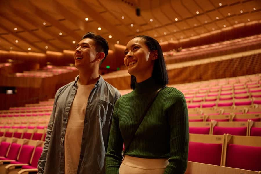 Sydney: Opera House Guided Tour In Your Language - Starting where the tour actually begins: the Welcome Center
