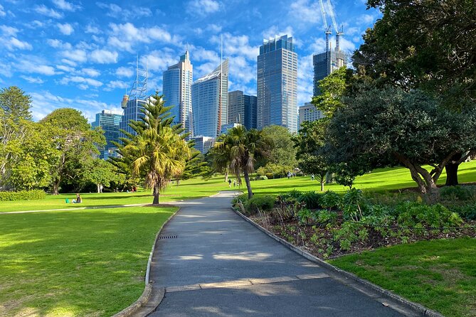 Sydney: PRIVATE City Highlights & Ocean Front Luxe Tour (4h) - The guide quality matters: why route flexibility is a big deal