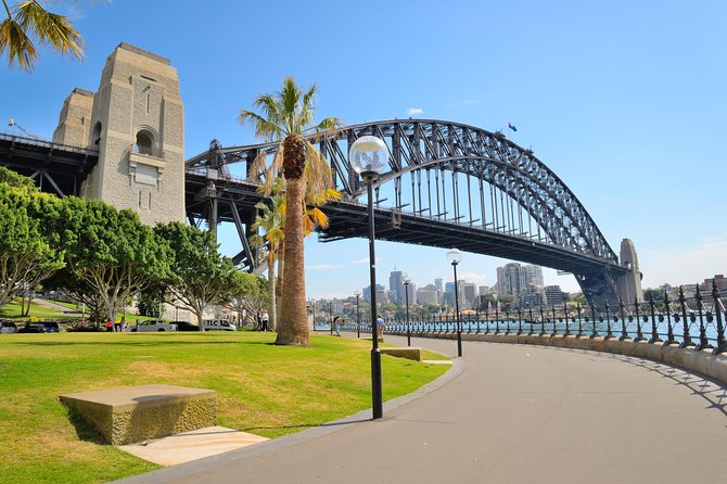Sydney Private Day Tours | See Sydney in Style | 8 Hour Luxury Private Tour - Bondi to Manly: South Head trails, Bondi Icebergs, and the beach-to-birds arc