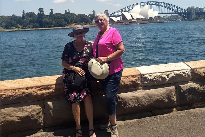 Sydney Private Experience with a Local 3-8hrs: Icons & Gems - Bondi Beach or Sydney Harbour National Park: coastal views with a plan