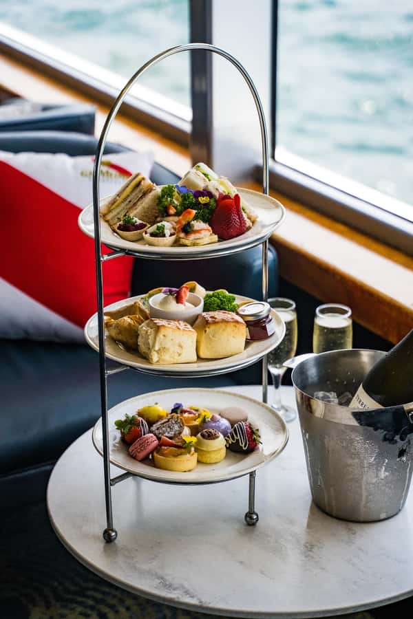 Sydney: Relaxing High Tea Cruise on Sydney Harbour - The Harbour Route: Opera House, Bridge, and Fort Denison