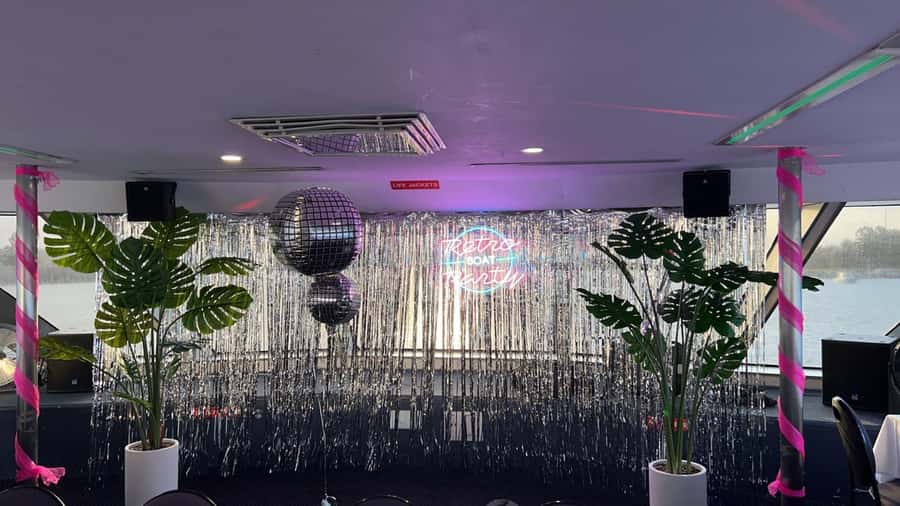 Sydney: Retro Party Cruise in Sydney Harbour with Snacks - Key things to know before you board
