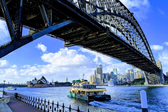 Sydney Secrets and Bondi Beach 4 HOUR MORNING PRIVATE TOUR - A 8am to 12pm Sydney sampler that keeps moving