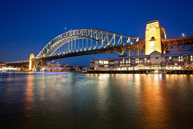 Sydney Shore Excursion: Sydney Opera House Walking Tour - Pillar-Free Spaces and the White Birch Chair Moment
