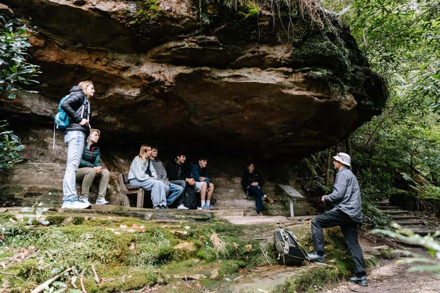 Sydney: Small Group Blue Mountains, Wildlife & Waterfalls - What to pack (and what to wear) so the hike doesn’t ruin your day