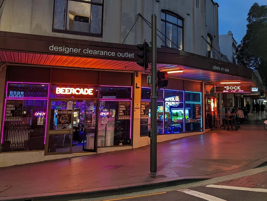 Sydney: Street Art & Small Bar Tour with Complimentary Drink - Street Art Storytelling and the Walk’s Pace