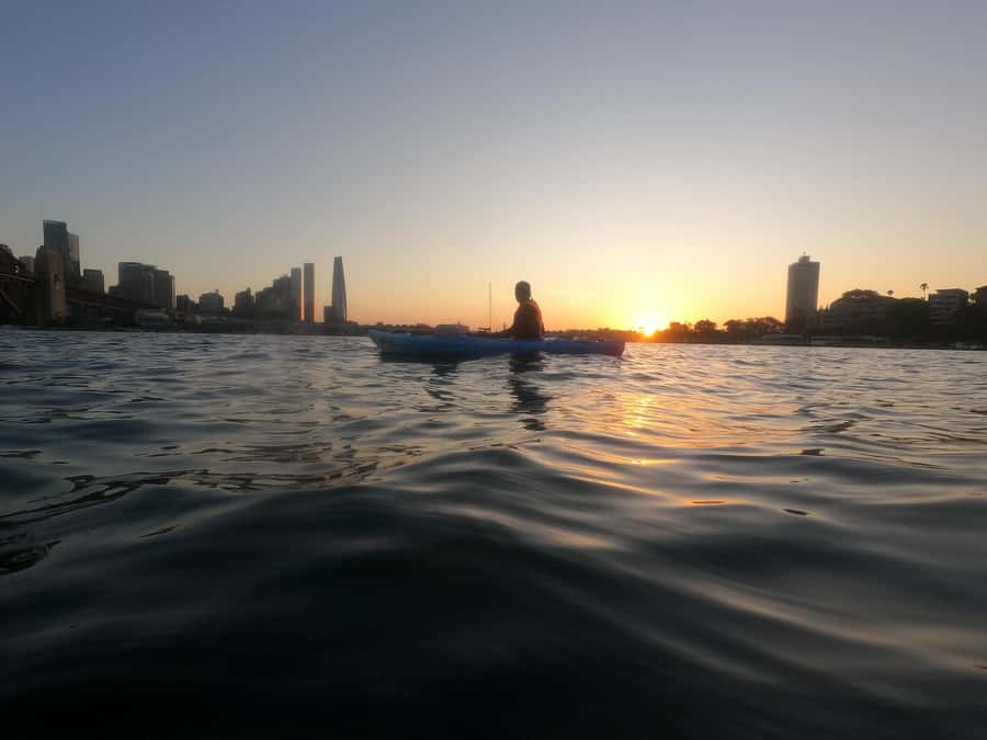 Sydney: Sunset Kayak - Opera & Harbour Bridge Tour (5p. max) - What You Should Bring (So You Don’t Freeze or Regret It)