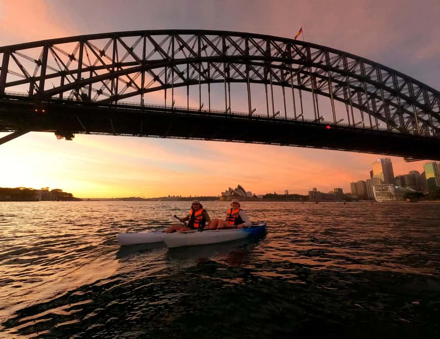 Sydney: Sunset Kayak - Opera & Harbour Bridge Tour (5p. max) - Meeting at Lavender Bay: Where the Trip Starts Smooth