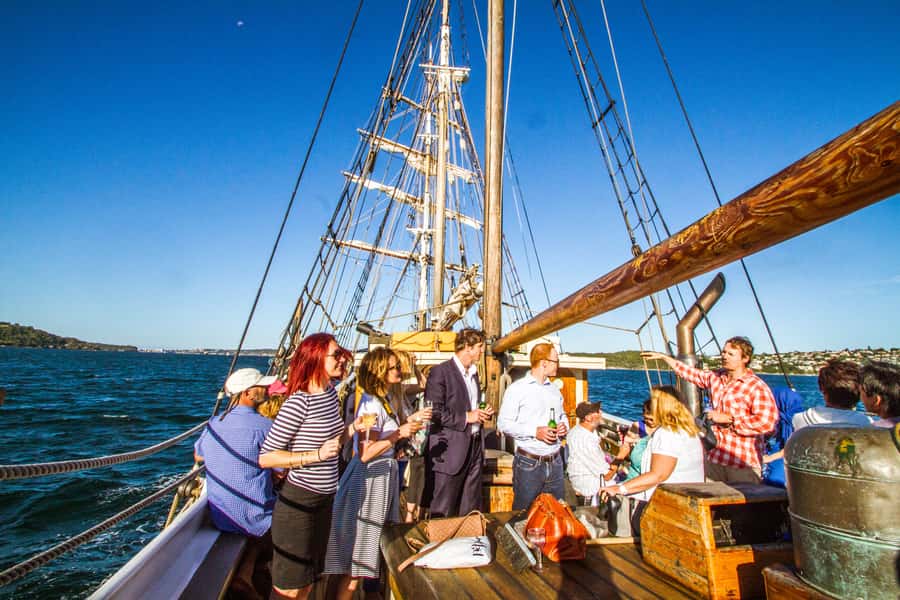 Sydney: Tall Ship Harbour Twilight Dinner Cruise - Dinner served at sea: the three-course menu and the winter twist