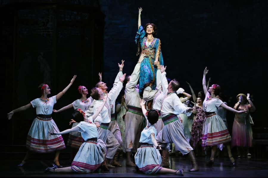 Sydney: The Merry Widow at the Sydney Opera House - The Sydney Opera House setting: where a frothy operetta feels special