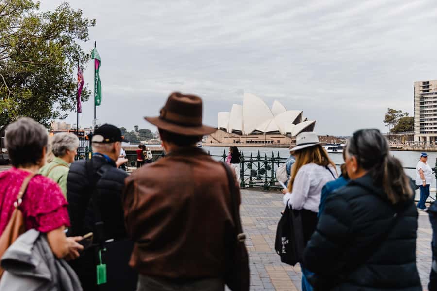 Sydney: The Rocks & Sydney Harbour Guided Walking Tour - What happens on a 1-hour route: the rhythm of the walk
