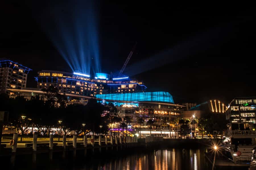 Sydney: Vivid Festival of Light Harbor Cruise with Dinner - Timing, Weather, and Small Things That Affect Your Night