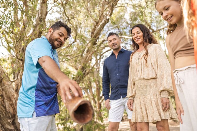 Taribelang Bunda Cultural Tours - Bush tucker at Yarn Time: tasting culture, not just food