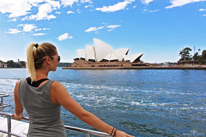 Taronga Zoo Entry & Sydney Harbour 2-Day Hop On Hop Off Cruise - Stop 0: Sydney Harbour Bridge and Opera House views from the water