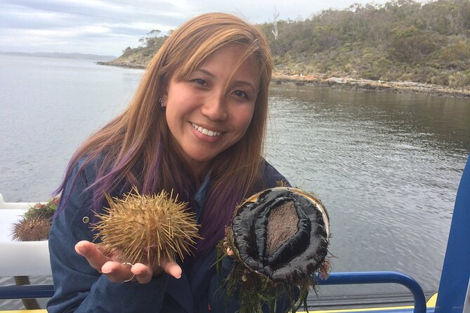 Tasmanian Seafood Gourmet Full-Day Cruise Including Lunch - The underwater catch: oysters, abalone, sea urchins (handled by the crew)