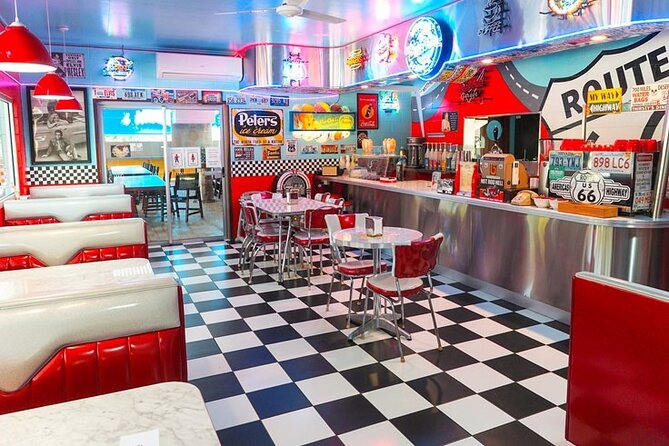 The Airlie Sightseeing Bus – (Cruise-Ship Friendly) - George’s Diner: a retro lunch break you control