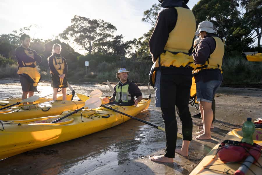 The Freycinet Paddle Kayak Tour - Your time on the water: the real flow of the tour