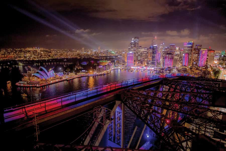 The Vivid Sydney BridgeClimb - Practical tips for cold nights and safety rules you must follow