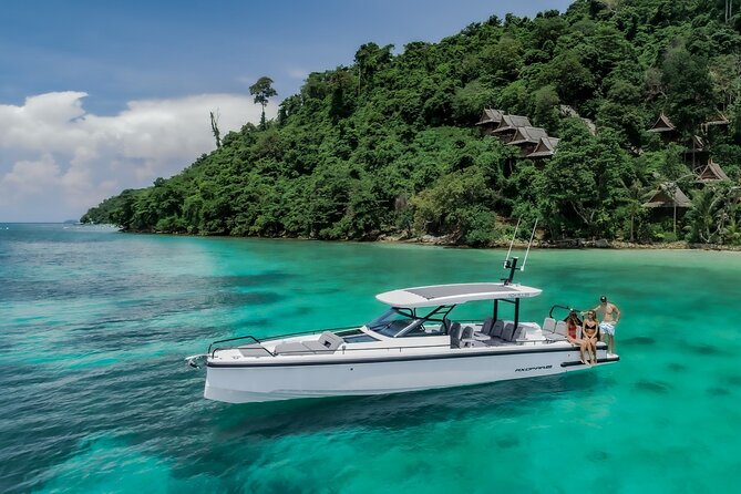 Transfer from Whitsunday Coast Airport One way - Price and value: $17.93 one-way for stress-free logistics