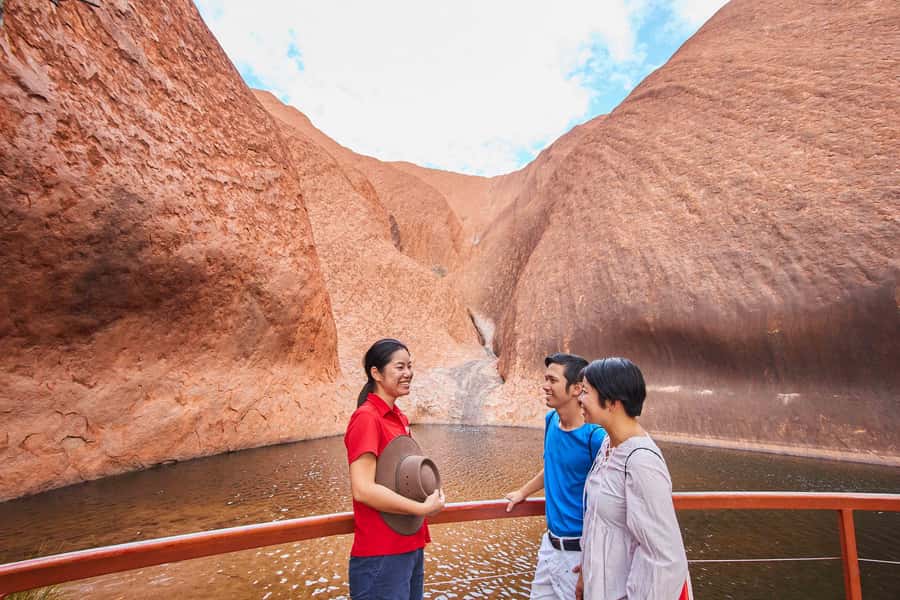 Uluru: Sacred Sites & Sunset Tour with Wine & Cheeseboard - Key things I’d focus on