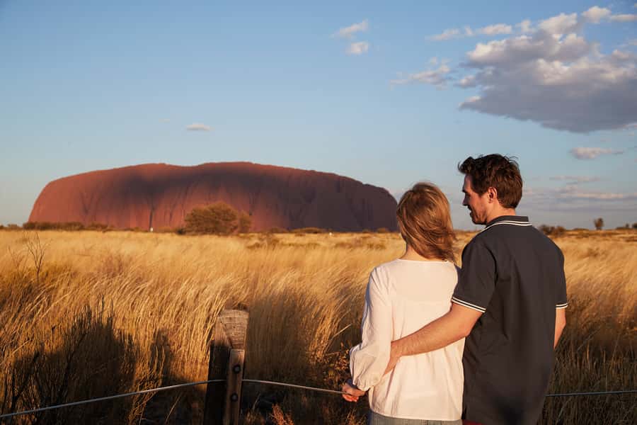 Uluru: Sacred Sites & Sunset Tour with Wine & Cheeseboard - Practical tips so your evening stays comfortable